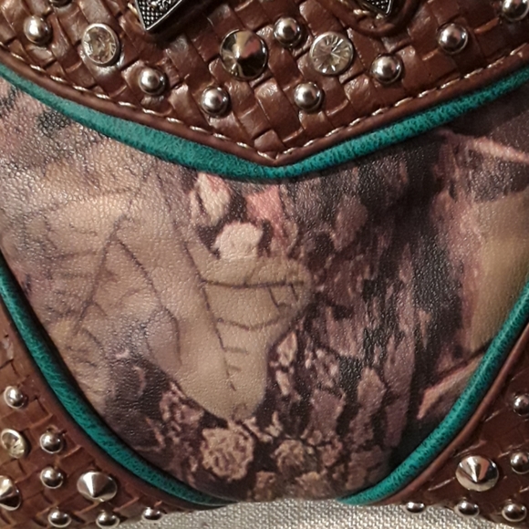 Cute purse w. studs & rhinestones - Picture 5 of 6